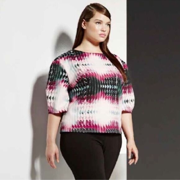 6th & Lane Geometric Print Pink Scuba Top - Picture 1 of 10